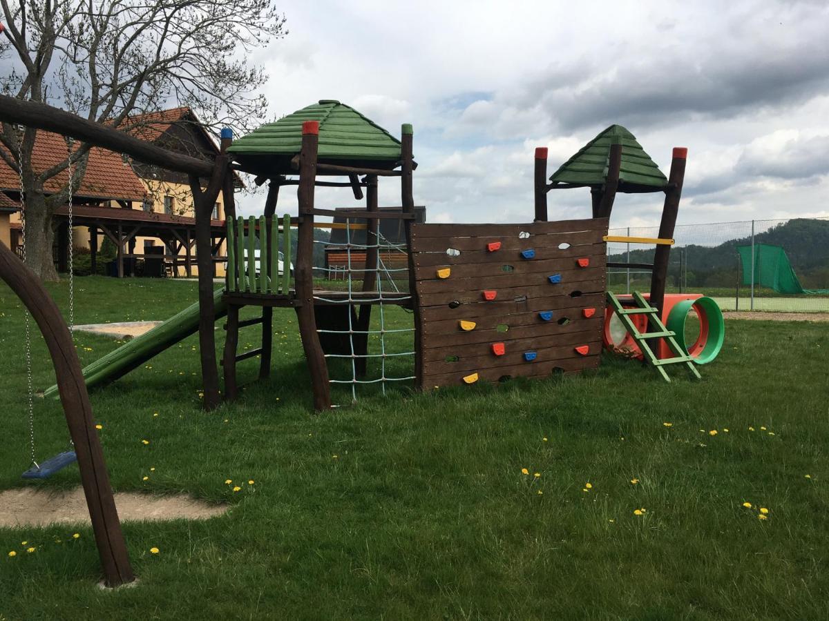Pension Hofberg Jetrichovice  Bagian luar foto