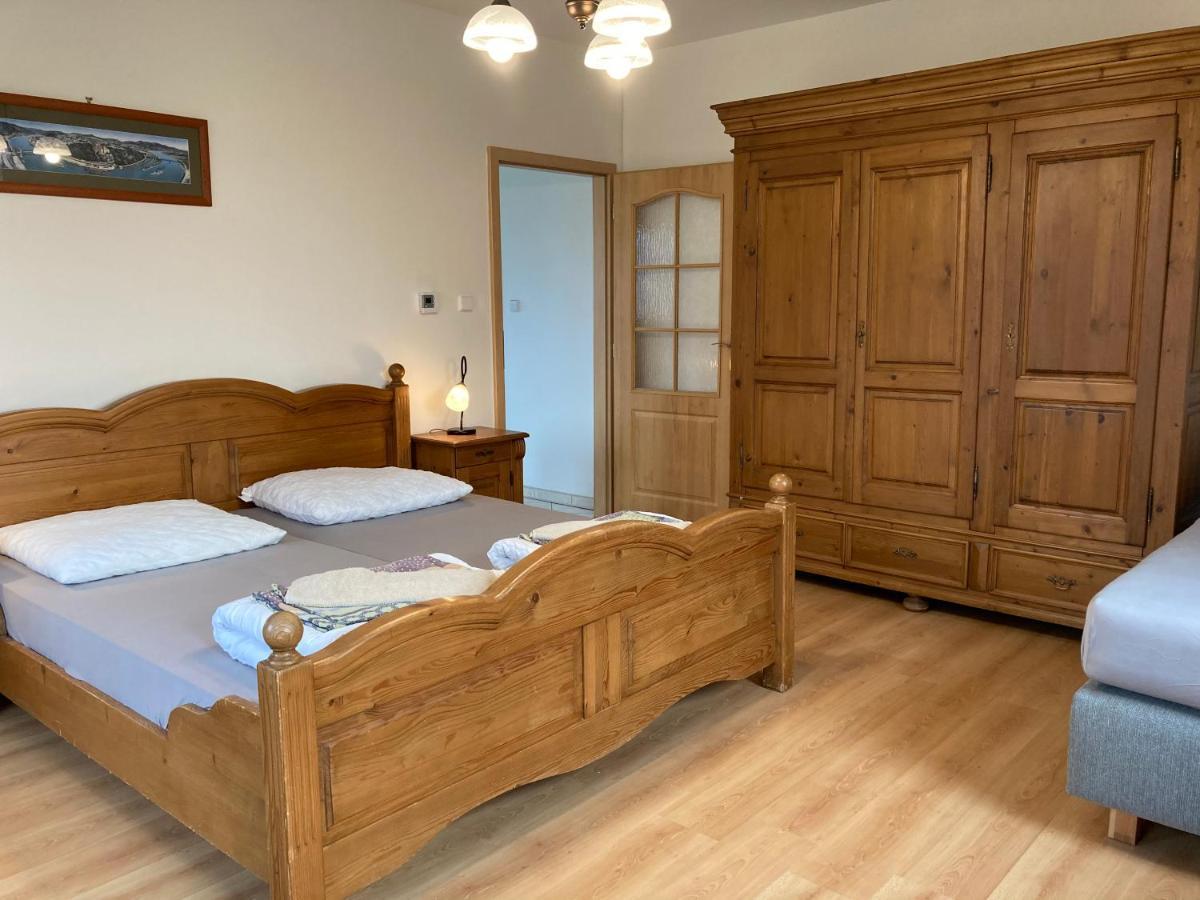 Pension Hofberg Jetrichovice  Bagian luar foto